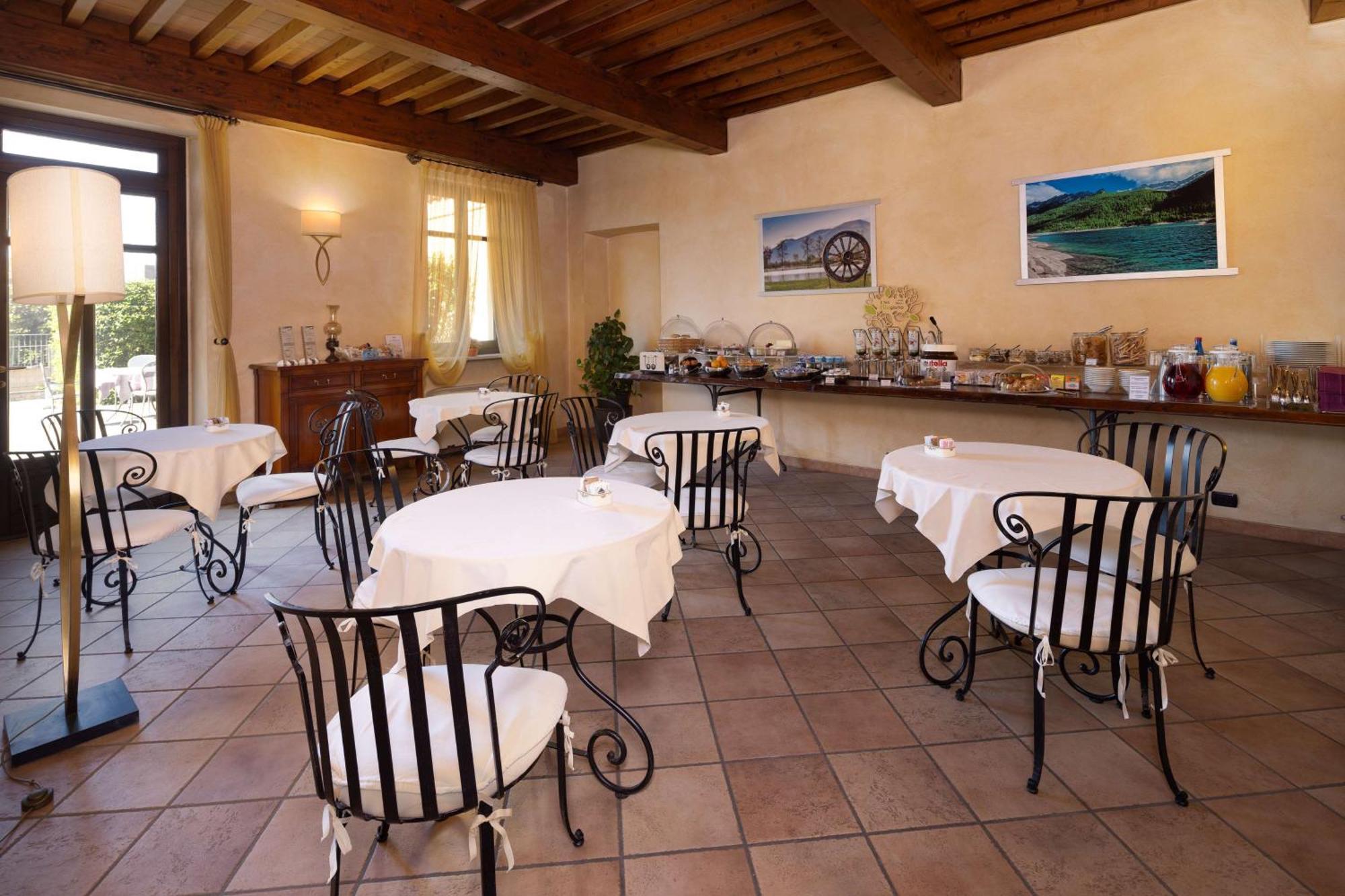 Best Western Plus Hotel Le Rondini San Francesco al Campo ภายนอก รูปภาพ