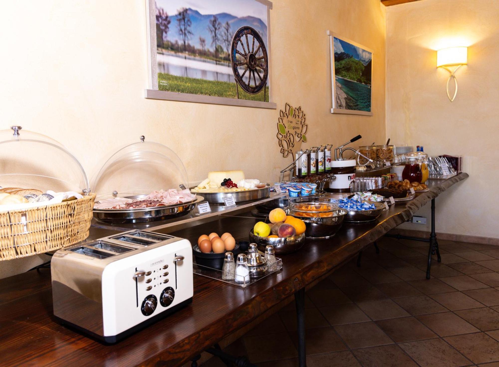 Best Western Plus Hotel Le Rondini San Francesco al Campo ภายนอก รูปภาพ