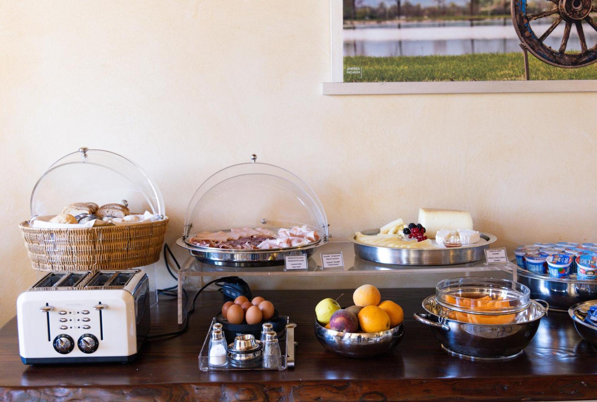 Best Western Plus Hotel Le Rondini San Francesco al Campo ภายนอก รูปภาพ