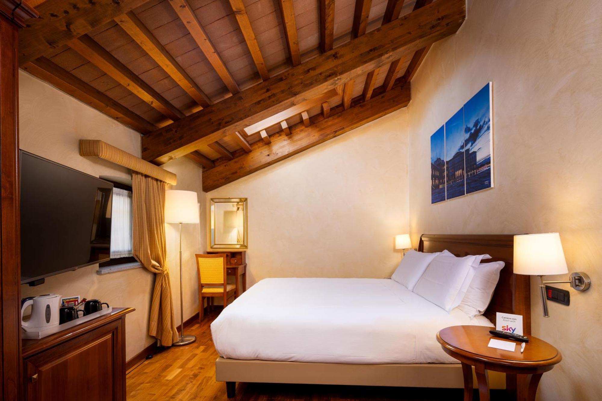 Best Western Plus Hotel Le Rondini San Francesco al Campo ภายนอก รูปภาพ