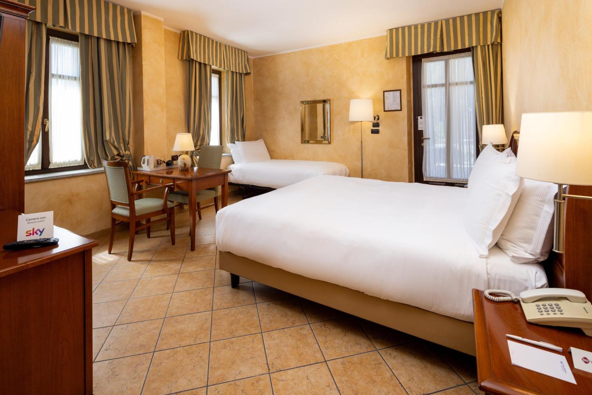 Best Western Plus Hotel Le Rondini San Francesco al Campo ภายนอก รูปภาพ