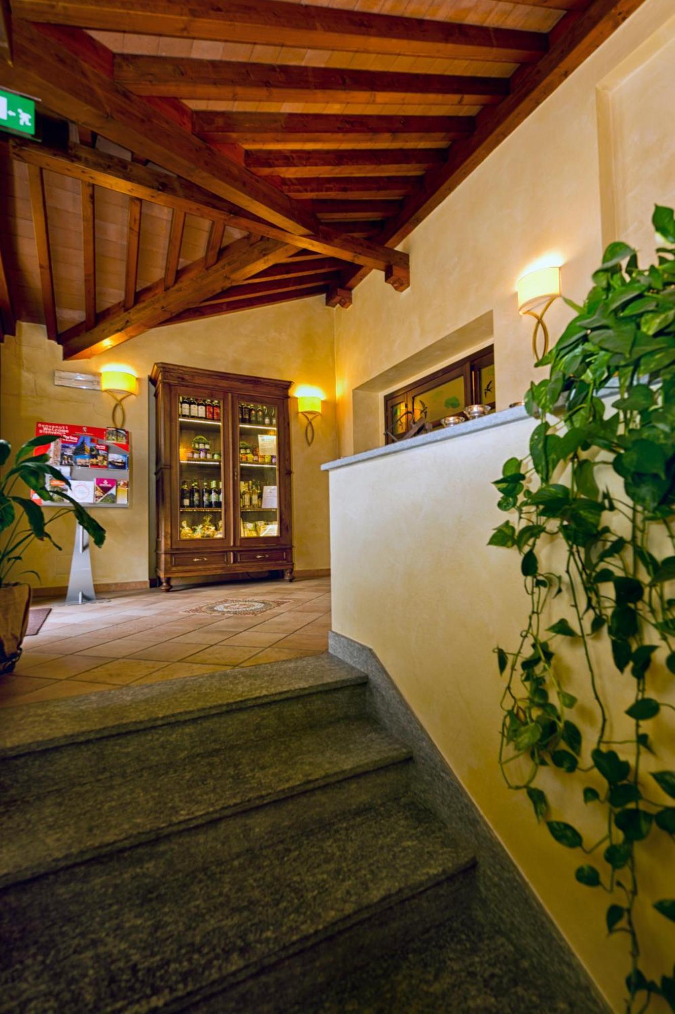 Best Western Plus Hotel Le Rondini San Francesco al Campo ภายนอก รูปภาพ
