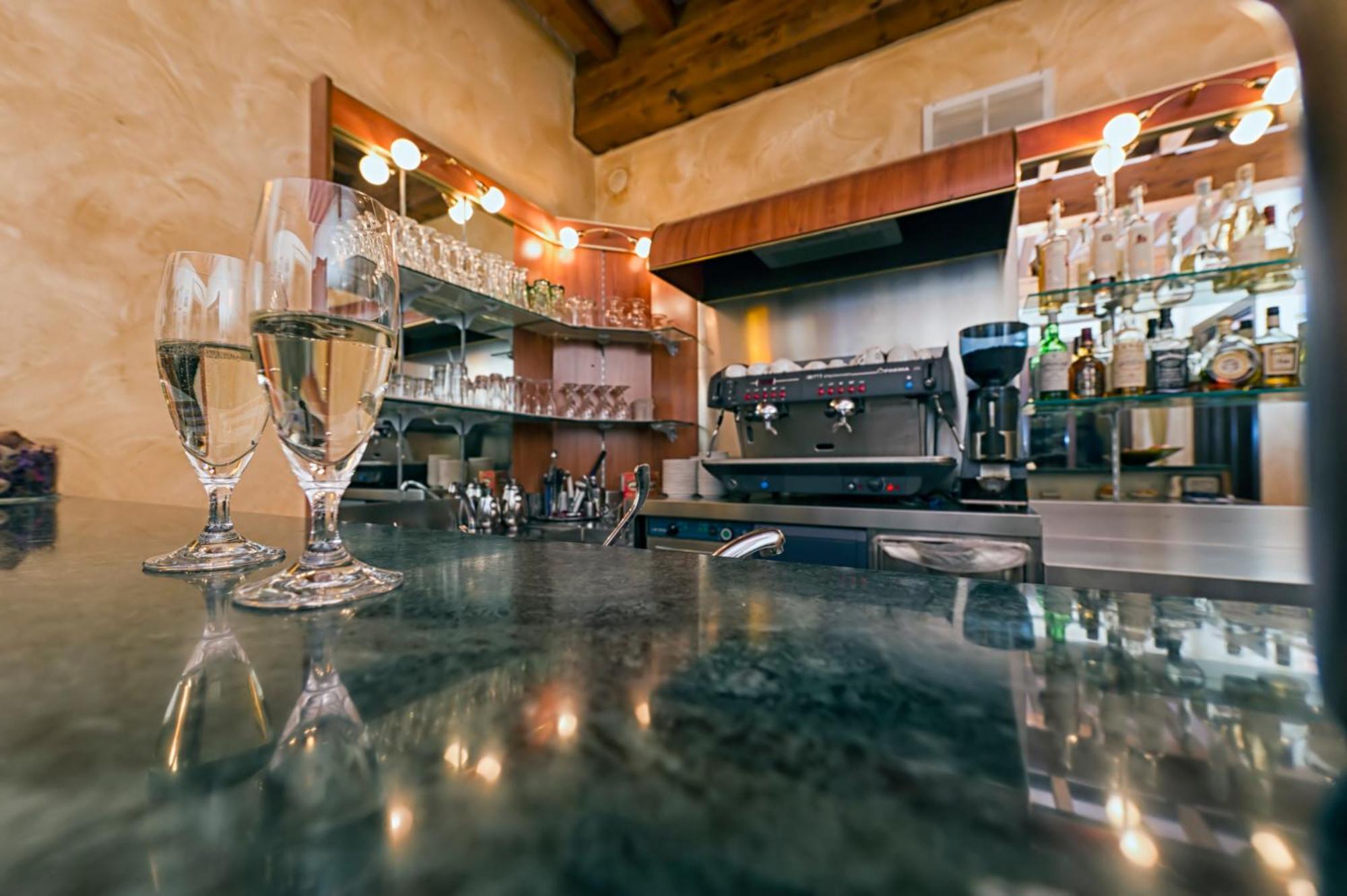 Best Western Plus Hotel Le Rondini San Francesco al Campo ภายนอก รูปภาพ