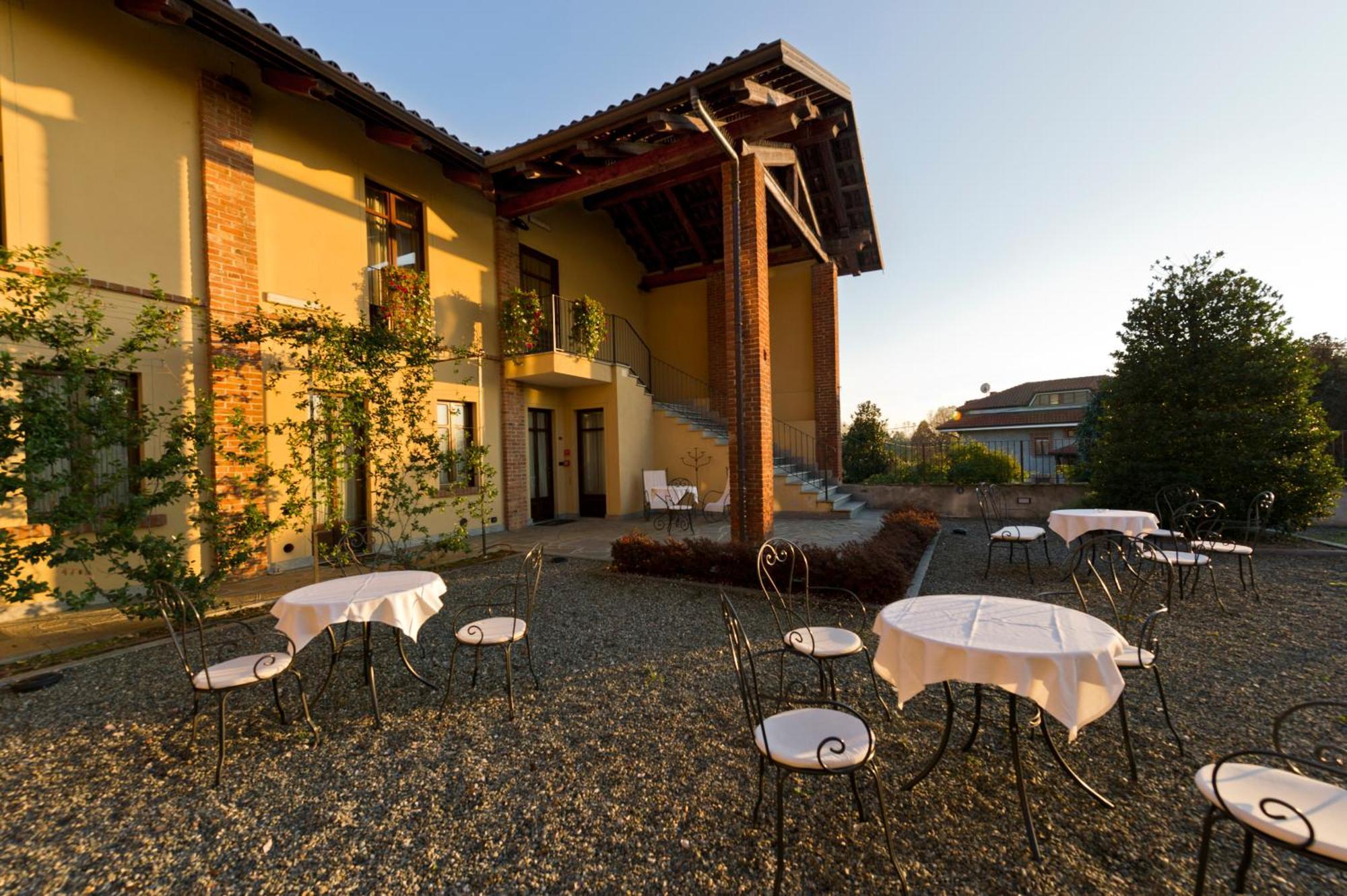 Best Western Plus Hotel Le Rondini San Francesco al Campo ภายนอก รูปภาพ